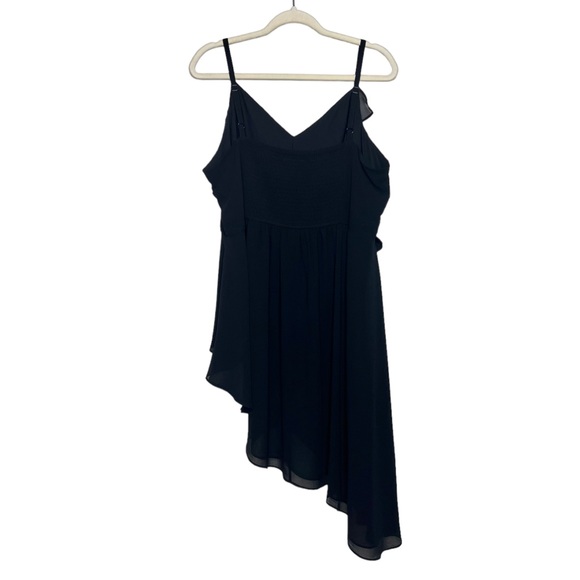 CITY CHIC Rustle Me Asymmetric Sleeveless Top. Size 16 - Picture 4 of 10